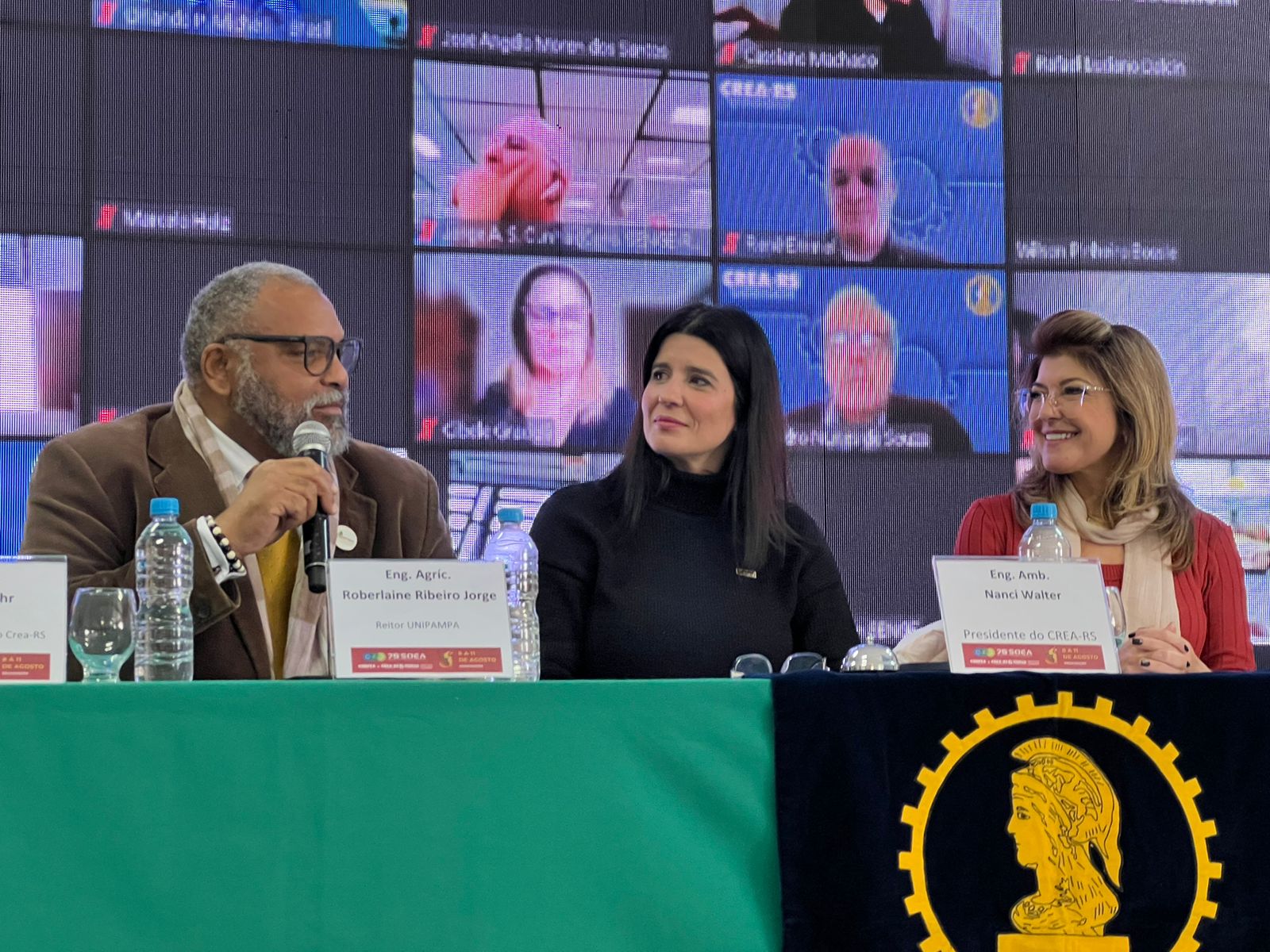 Eng. Agr&iacute;cola Robelaine Ribeiro, reitor da Unipampa, falou do orgulho de receber a Plen&aacute;ria